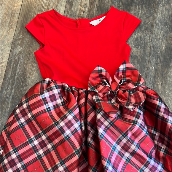 H&M Red and White Fit and Flare Dress with Pleated Skirt - Picture 4 of 9